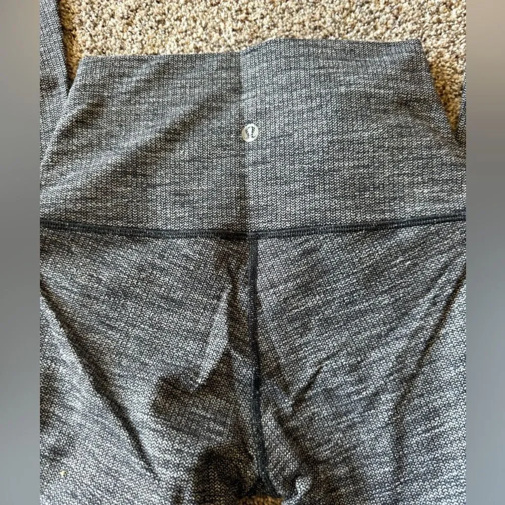 Size 4 31 inch inseam Lululemon Wunder Under high waist Legging gray